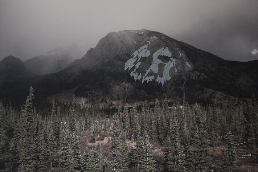 http://xvsjycc640.mirunadragan.com/files/gimgs/th-12_Dragan08_TheMountainsAreMirrors3-web.jpg