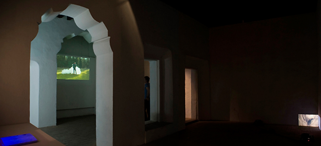 http://xvsjycc640.mirunadragan.com/files/gimgs/th-18_CloudExhibit-1Long-web.jpg